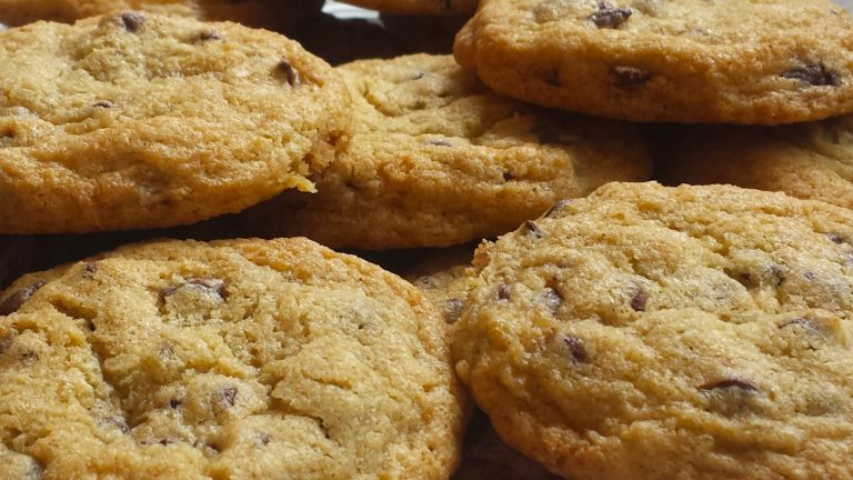 Gluten-free-chocolate-chip-cookies-flour-farm
