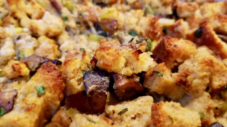 gluten-free-wild-mushroom-stuffing