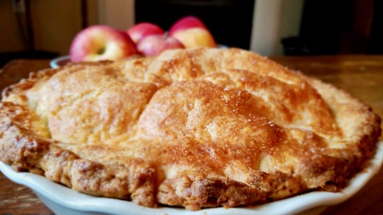 stellar-gluten-free-deep-dish-apple-pie
