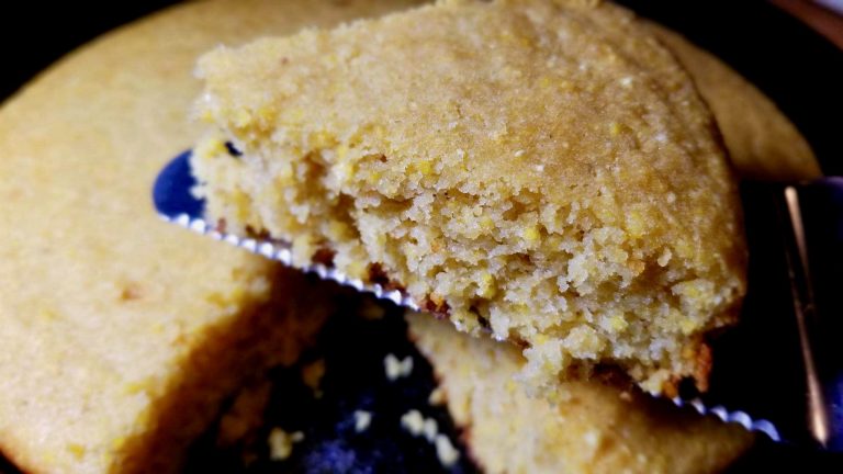 gluten-free-cast-iron-corn-bread