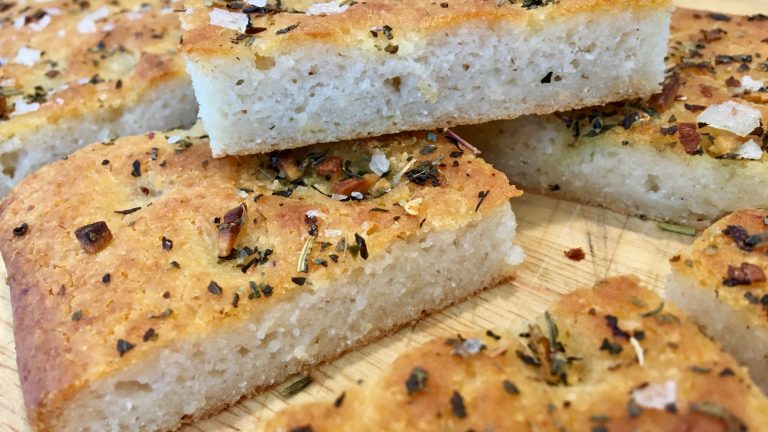 gluten-free-vegan-focaccia-garlic-herb-oil