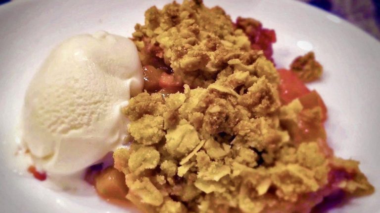 gluten-free-rhubarb-strawberry-crisp