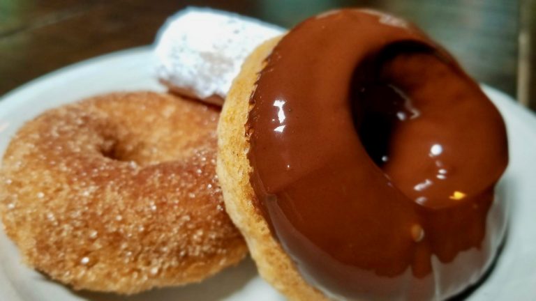 gluten-free-baked-buttermilk-doughnuts