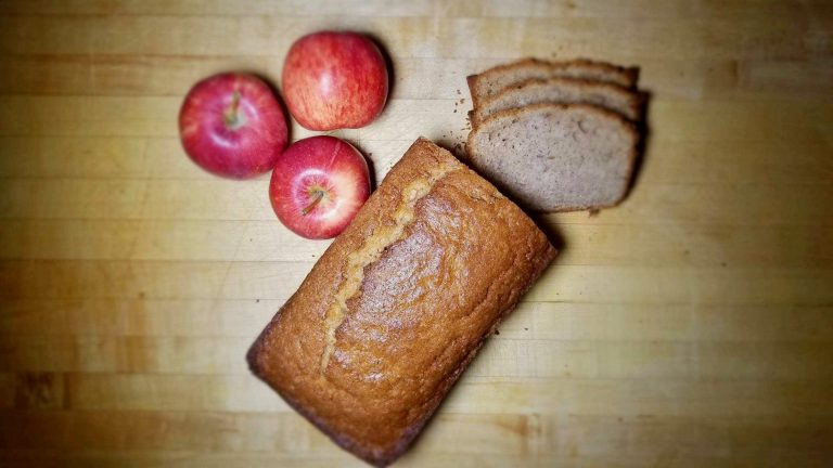 gluten-free-apple-cinnamon-quick-bread