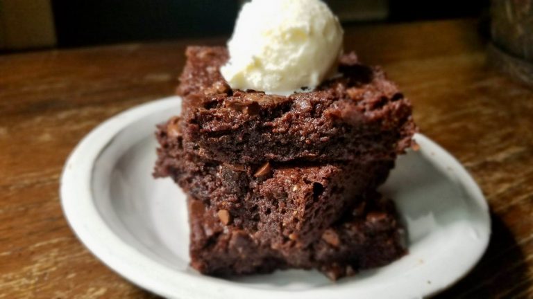 gluten-free-fudgy-vegan-brownies-bitte-me