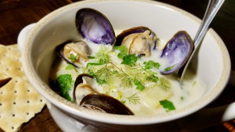 gluten-free-new-england-clam-chowder