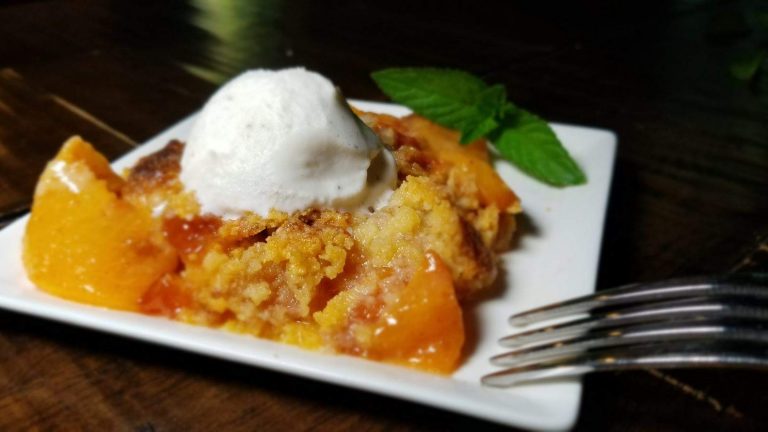 gluten-free-fresh-peach-cobbler